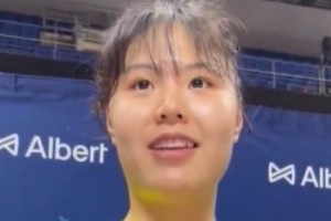 万博真人-李月汝：我只能坐旋转木马这种儿童项目 跟佩奇玩刺激的 手都抖了